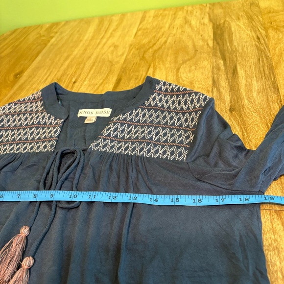 Knox Rose Blue Long Sleeve Peasant Embroidered Stretch Shirt Womens Size Large - Picture 6 of 9